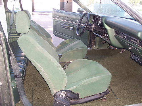 72 Torino Hardtop 03 innen.jpg